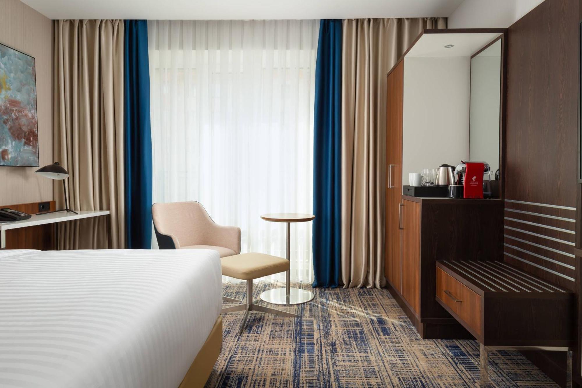 Courtyard By Marriott Tashkent Hotel Luaran gambar